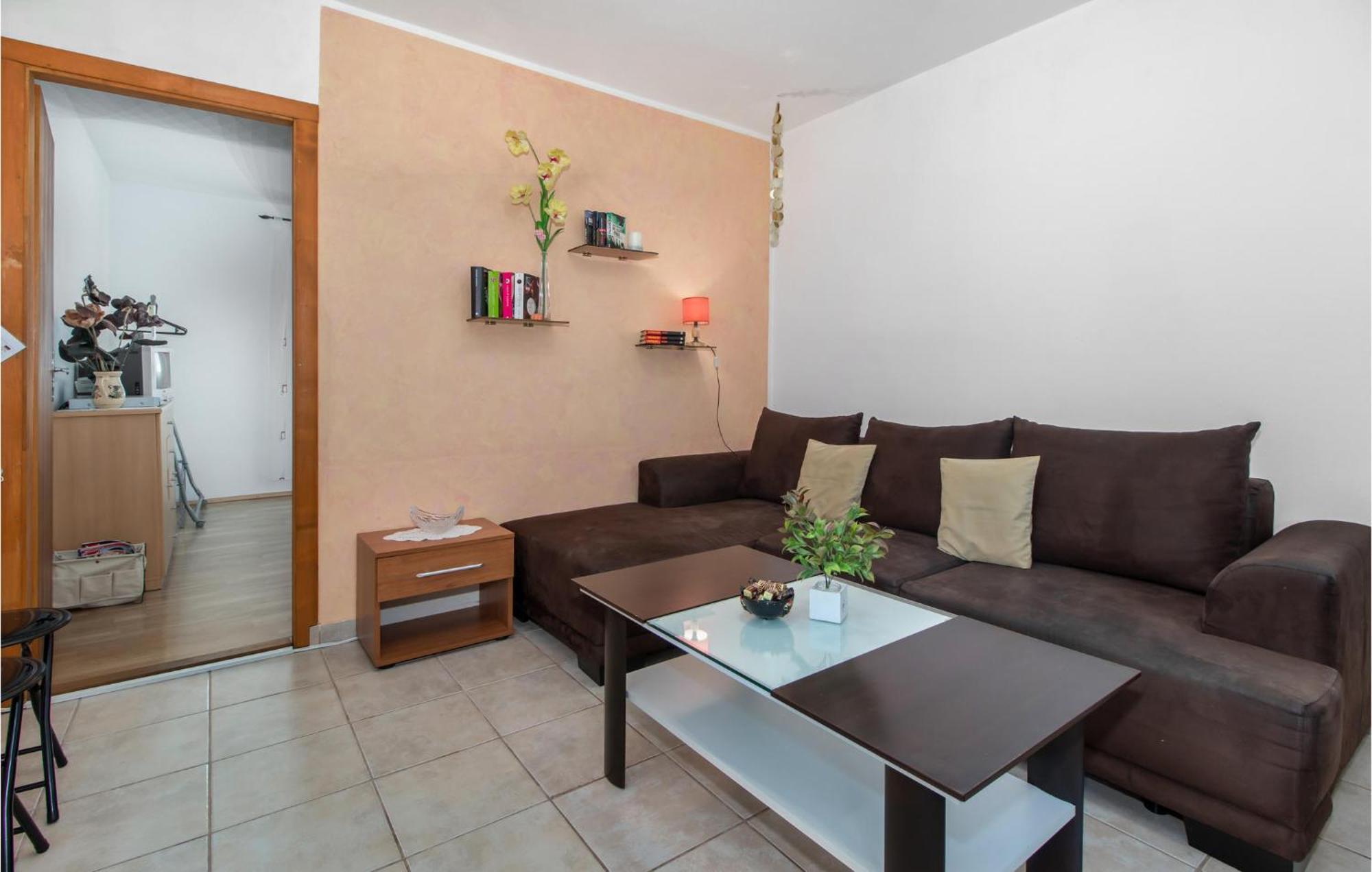 Nice Apartment In Smrika With Kitchen מראה חיצוני תמונה