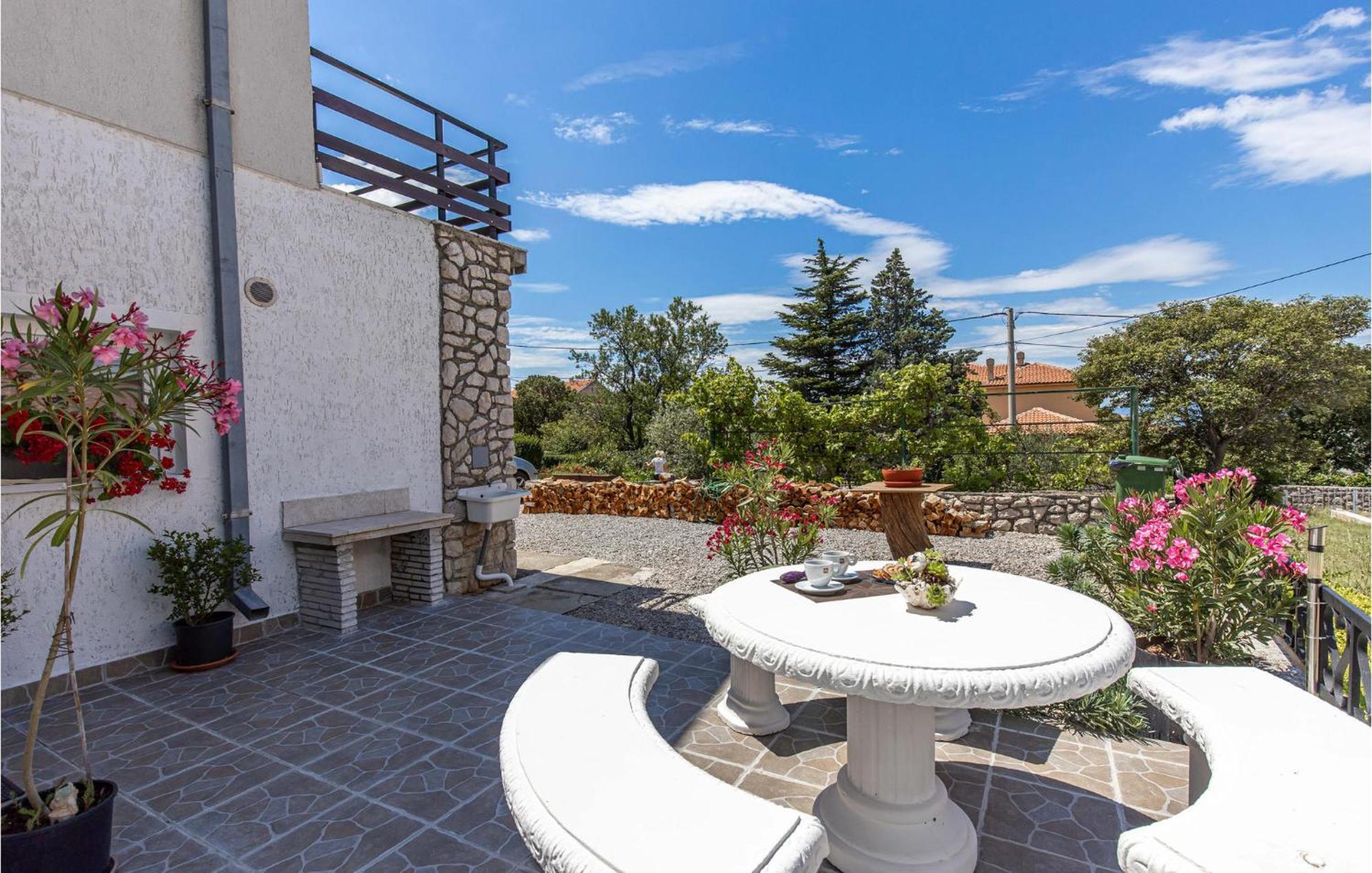 Nice Apartment In Smrika With Kitchen מראה חיצוני תמונה